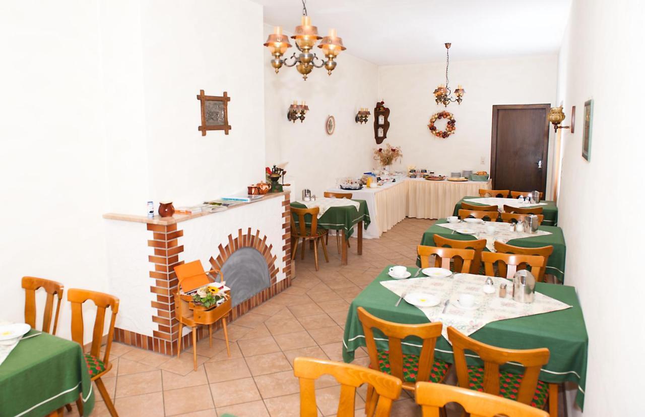 Hotel & Restaurant - Gasthaus Brandner Trendelburg Exteriör bild